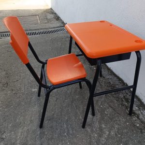 MESA Y SILLA
